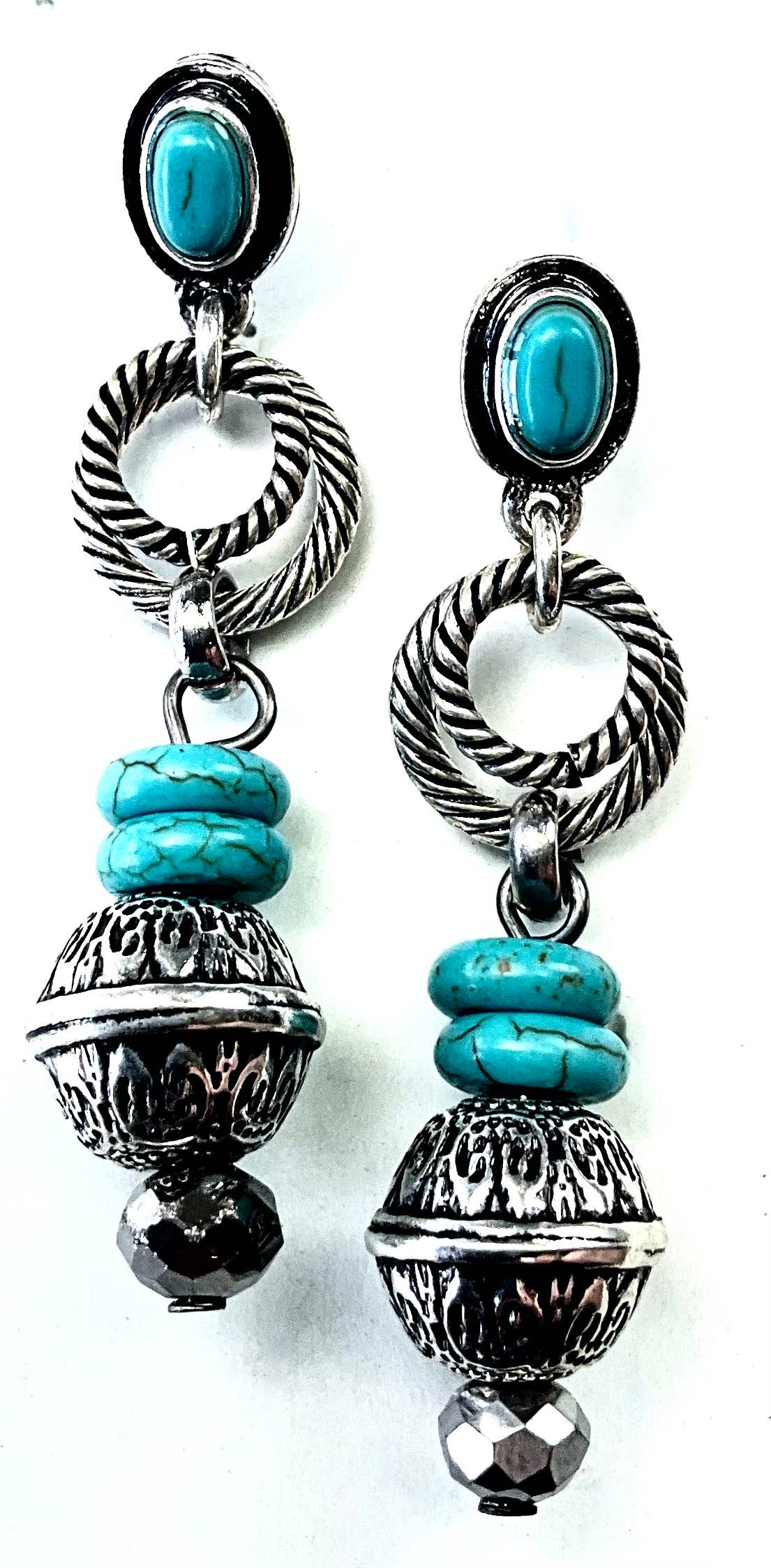 Lost & Found Trading - SF941 ER TURQ OVAL POST W/RINGS & BEADED DANGLE